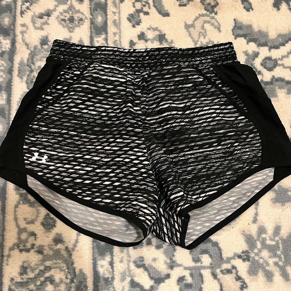 Under Armour shorts size small